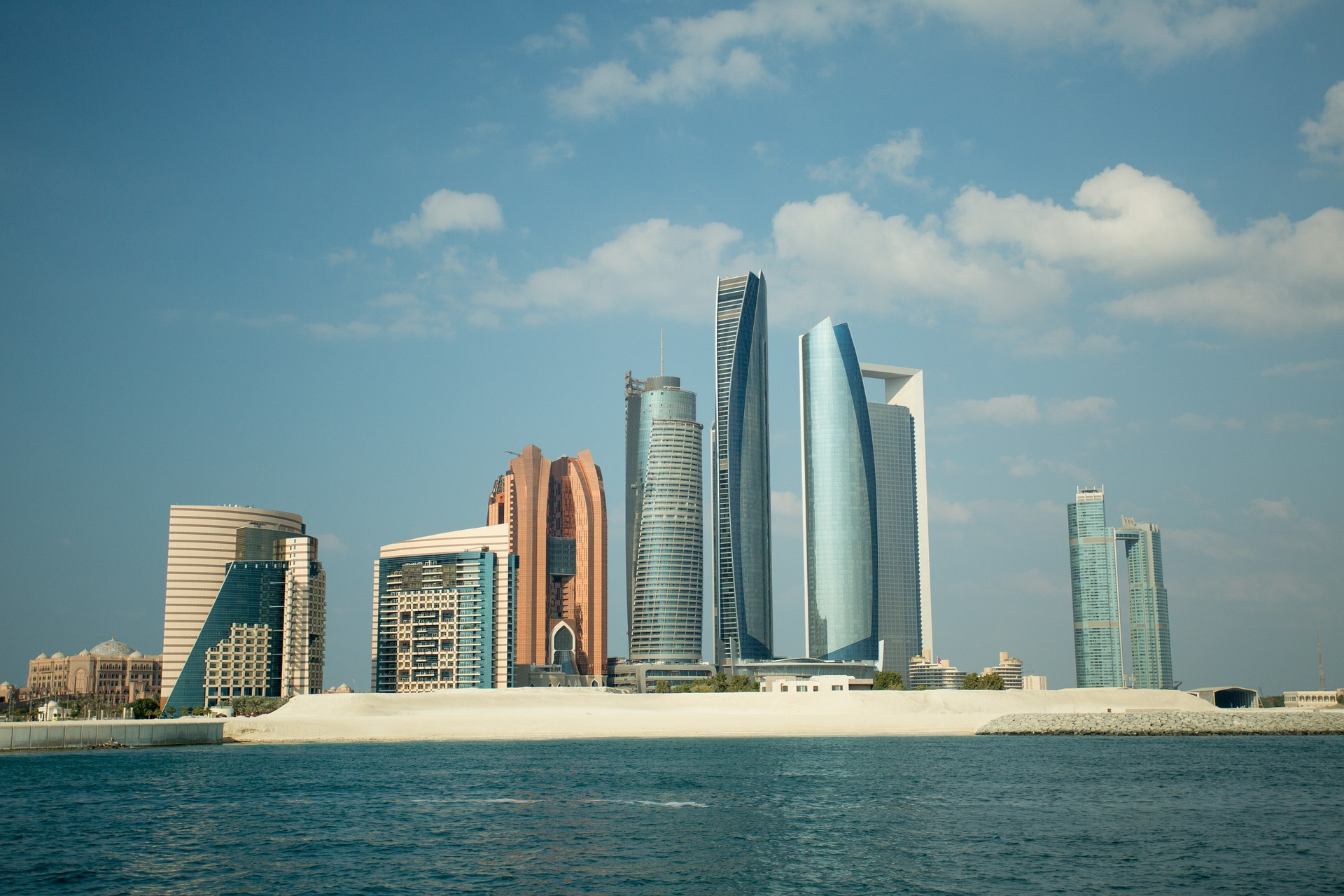Investing in Abu Dhabi’s Cultural Havens: A Strategic Choice for HNWIs